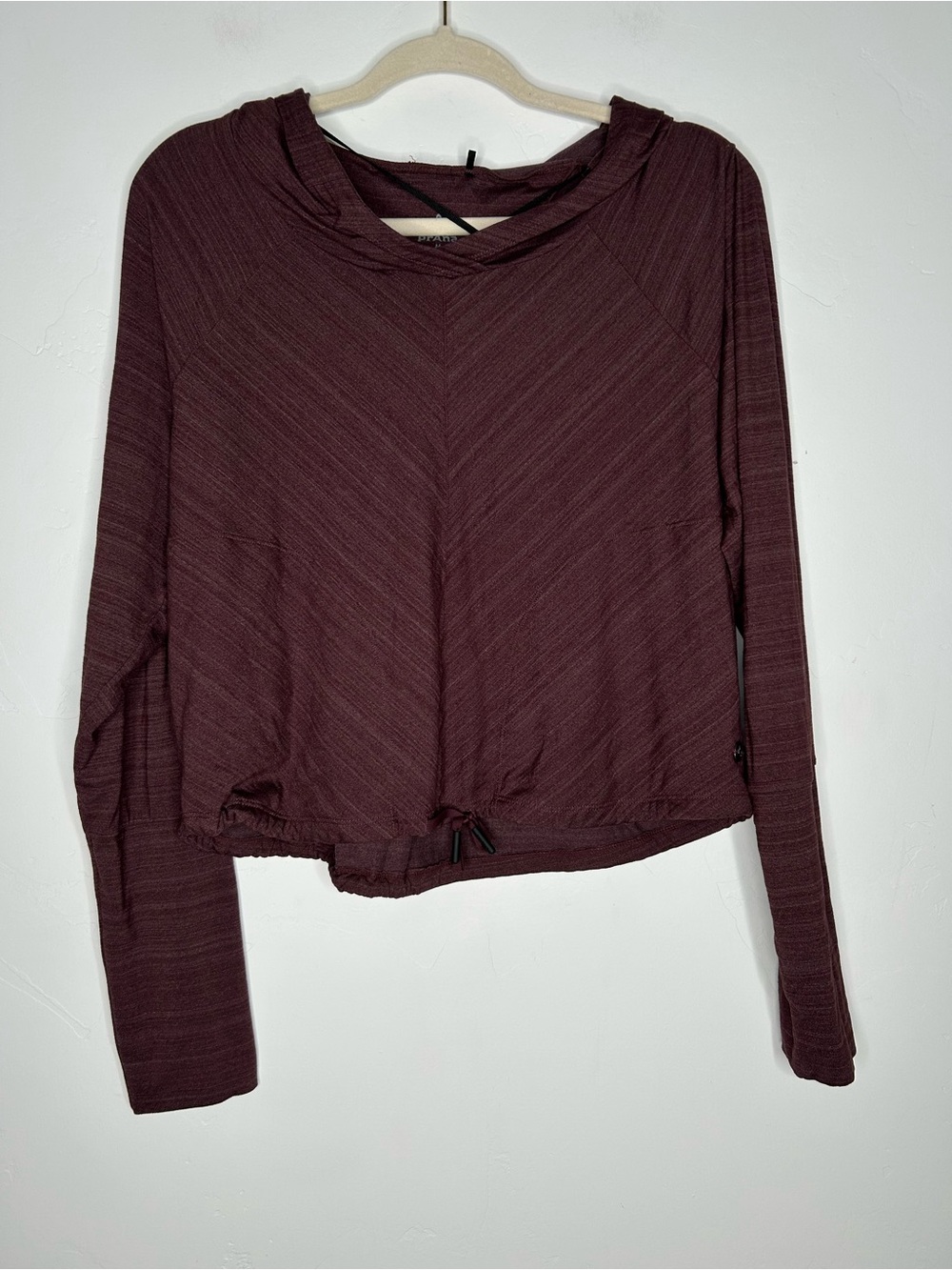 Prana Maroon Long Sleeve Cropped Hooded  Pullover Size Med Athleisure Athletic